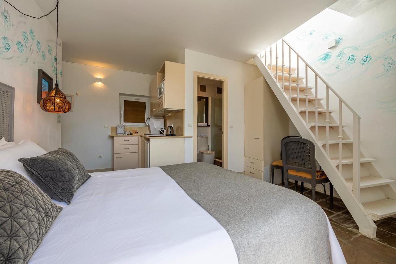 La Casa De La Favorita Hotel Tarifa Bagian luar foto