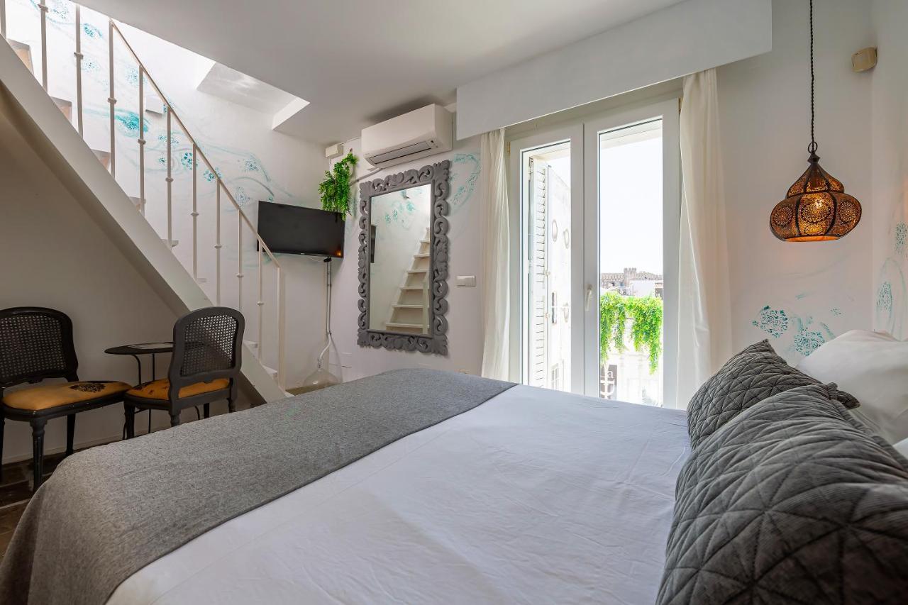La Casa De La Favorita Hotel Tarifa Bagian luar foto